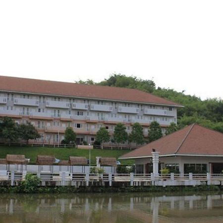 Hotel Wanawes Mae Fah Luang Chiang Rai Esterno foto