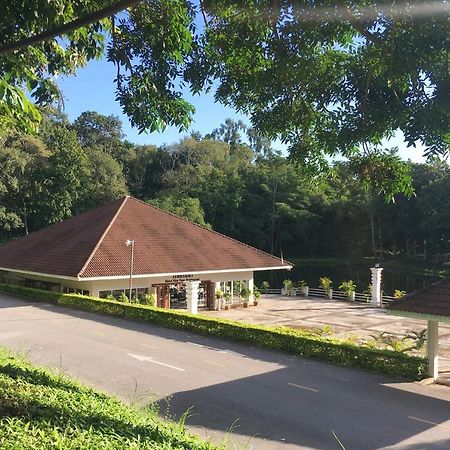 Hotel Wanawes Mae Fah Luang Chiang Rai Esterno foto