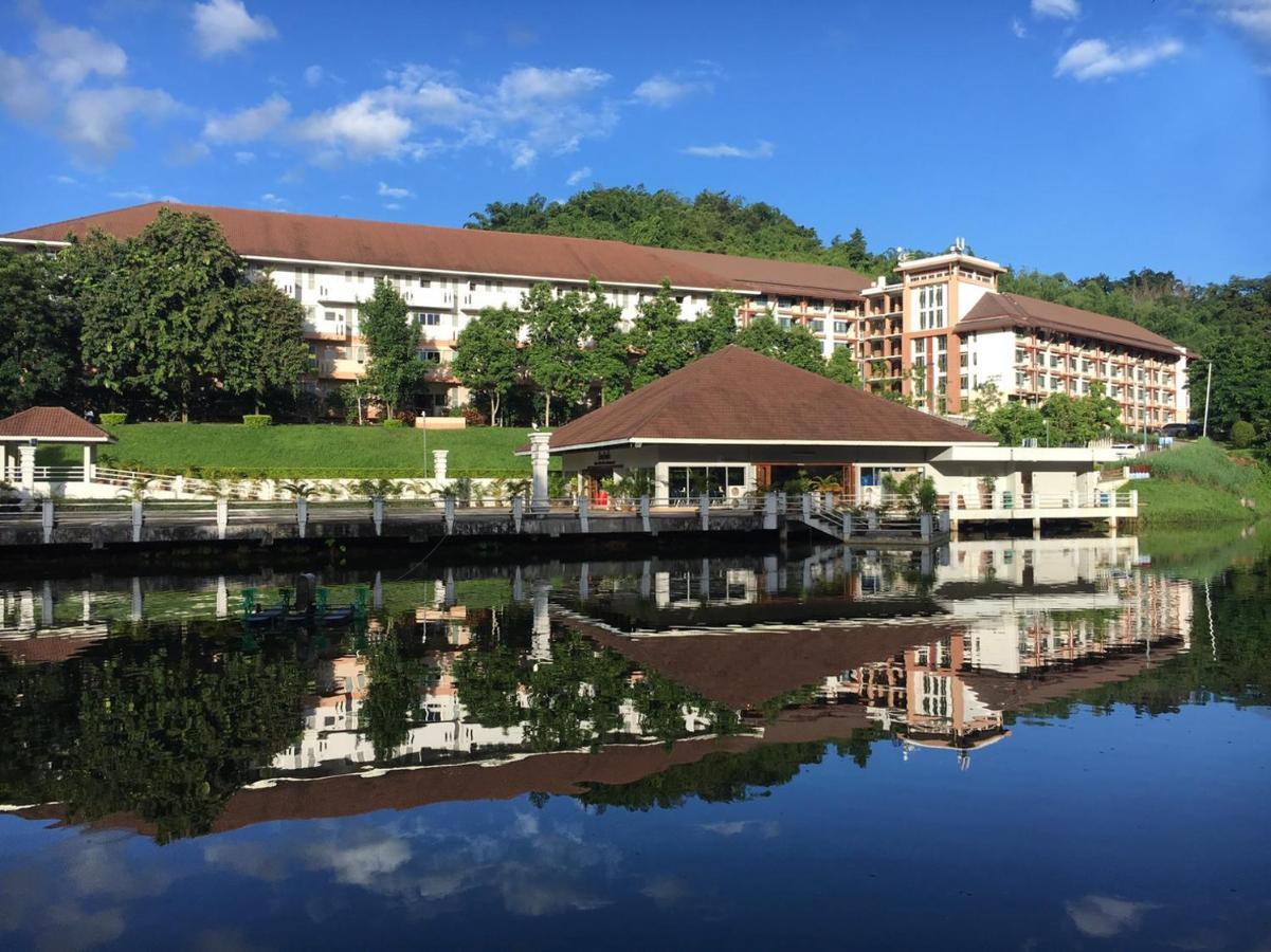 Hotel Wanawes Mae Fah Luang Chiang Rai Esterno foto